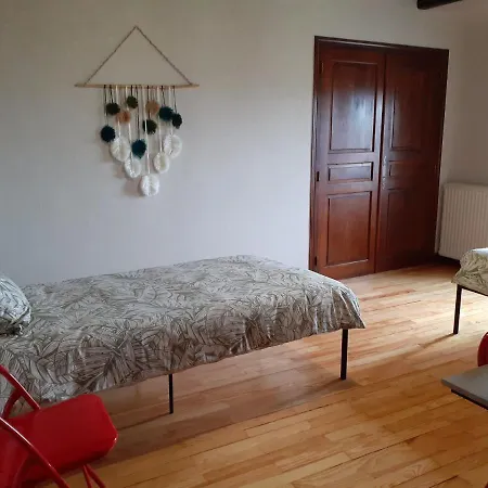 Дом отдыха Maison Du Soleil Chez Isa Polignac (Haute-Loire)