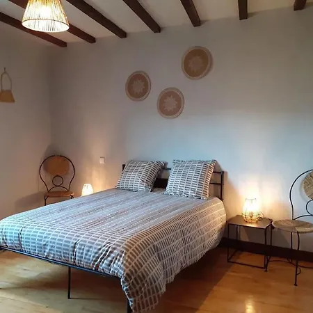 Maison Du Soleil Chez Isa Holiday home Polignac (Haute-Loire)