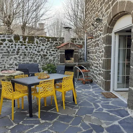 Maison Du Soleil Chez Isa Polignac (Haute-Loire)