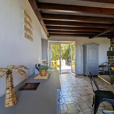 Semesterbostad Maison Du Soleil Chez Isa