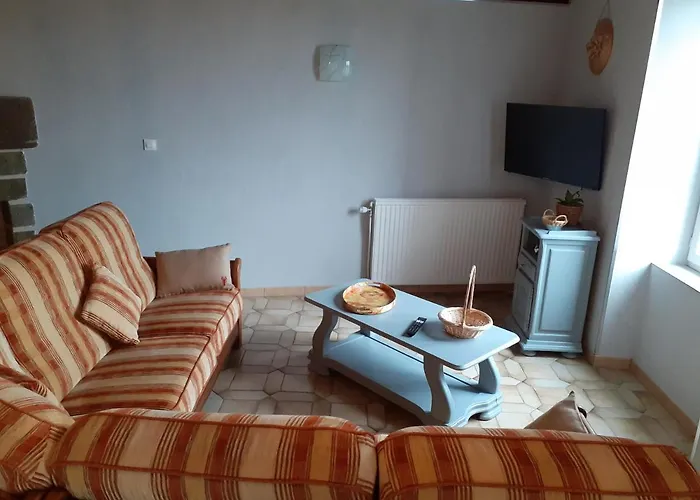 Maison Du Soleil Chez Isa * Polignac (Haute-Loire)